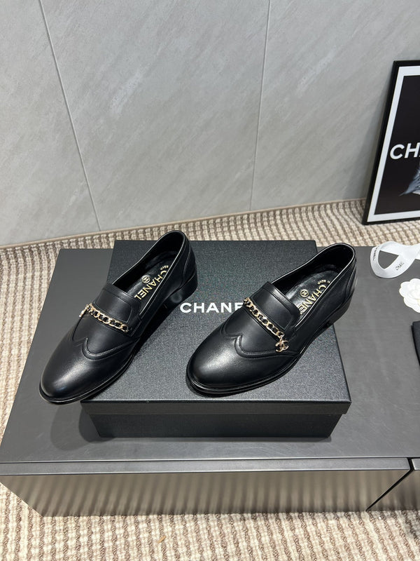 CC 25S Round Toe Chain Loafers in Black Cowhide 442531