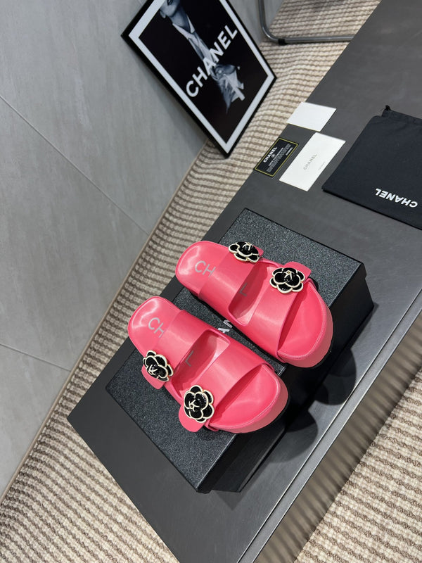 CC 25SS Flower Buckle Platform Beach Slides in Rose Pink High-Mercerized Sardine