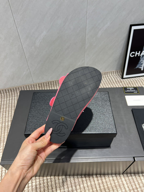 CC 25SS Flower Buckle Platform Beach Slides in Rose Pink High-Mercerized Sardine