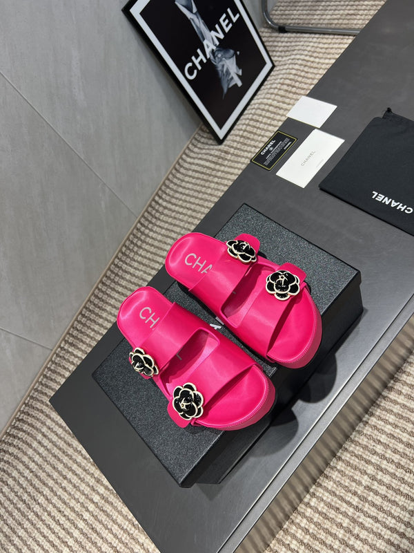 CC 25SS Flower Buckle Platform Beach Slides in Fuchsia Pink High-Mercerized Sardine