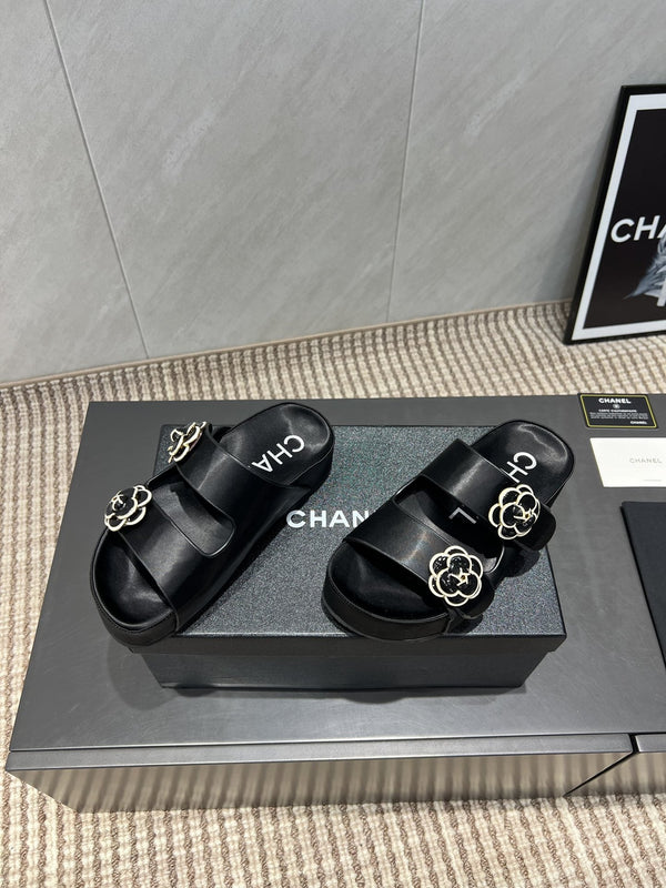CC 25SS Flower Buckle Platform Beach Slides in Black High-Mercerized Sardine