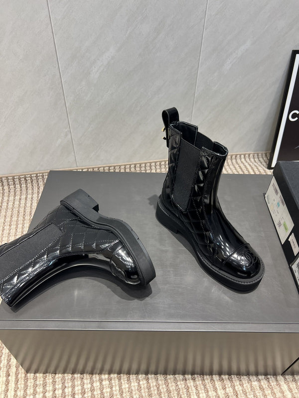 CC 25S Round-Toe Electric Embroidered Thick-Sole Ankle Boots in Black Glossy Cowhide and Embroidered Latticework 442494