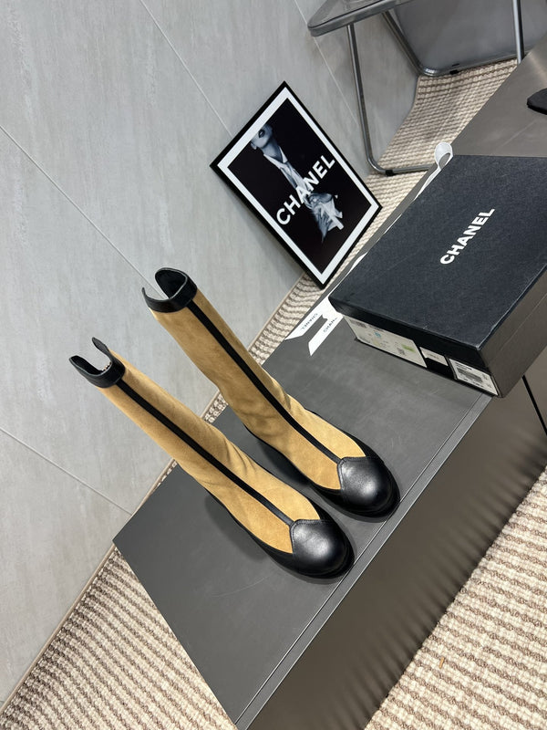 CC 25S Round Toe Mid-Heel Zippered High Boots in Brown Black Cowhide 442488