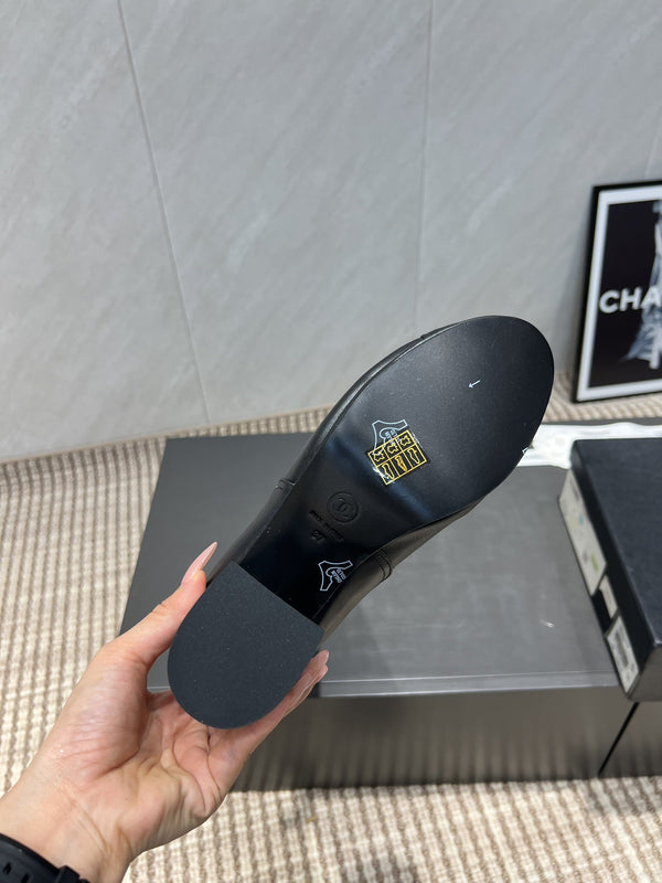 CC 25S Round Toe Mid-Heel Zippered High Boots in Brown Black Cowhide 442488