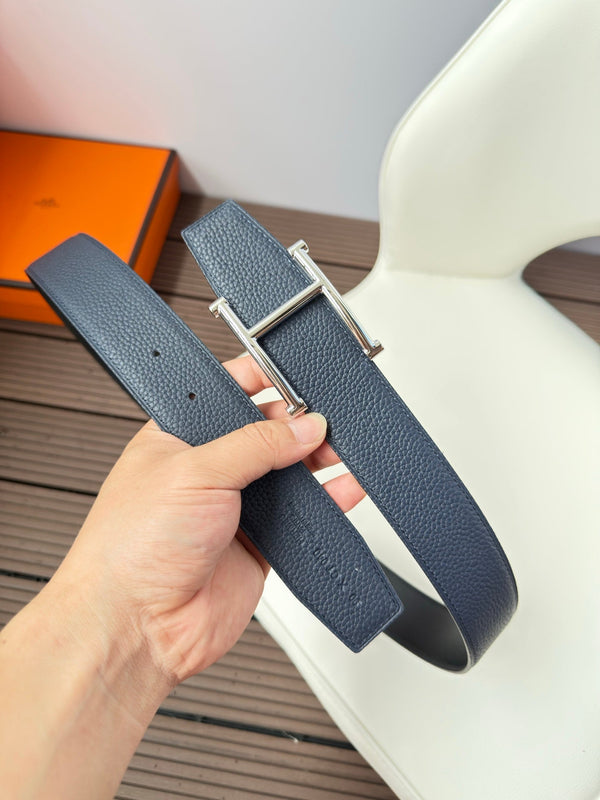 H JUMPING BELT 38MM SILVER BUCKLE & REVERSIBLE NAVY BLUE AND BLACK LEATHER
