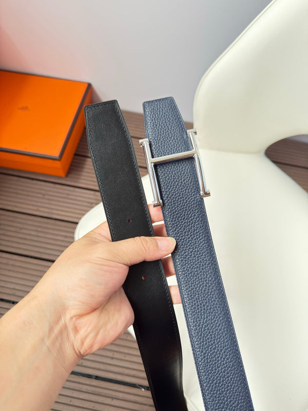 H JUMPING BELT 38MM SILVER BUCKLE & REVERSIBLE NAVY BLUE AND BLACK LEATHER