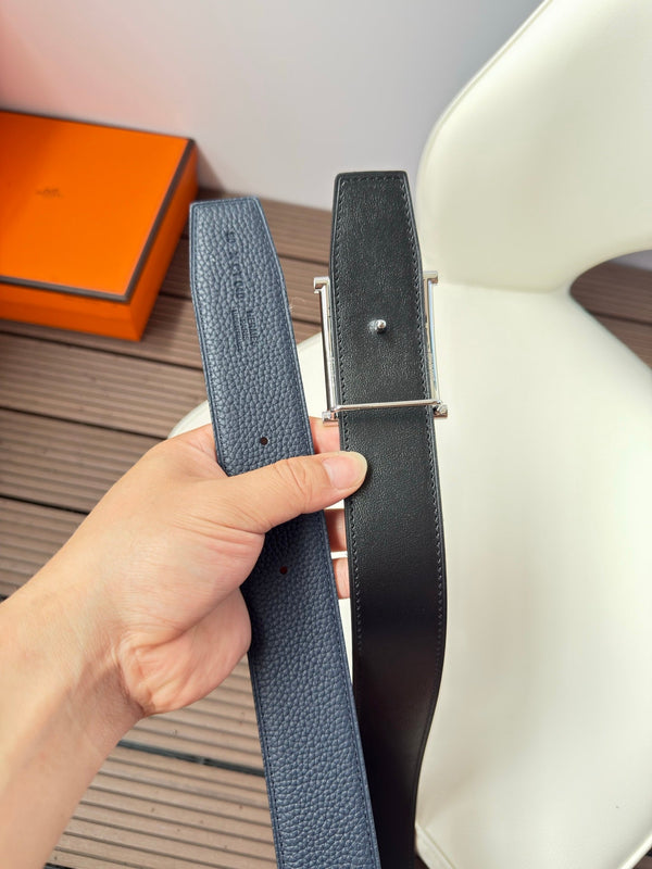 H JUMPING BELT 38MM SILVER BUCKLE & REVERSIBLE NAVY BLUE AND BLACK LEATHER