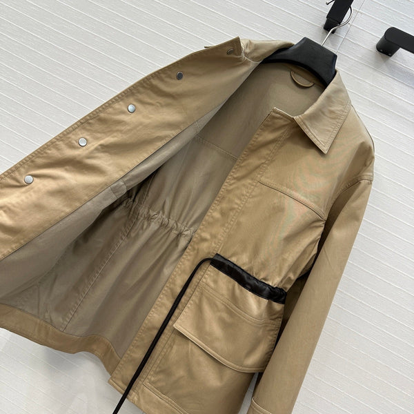 Giacca da camicia BV con cintura in pelle in cotone marrone