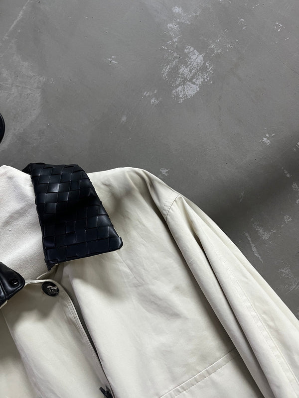 Giacca BV 25S con collo in pelle di pecora in tessuto a trama alta bianco