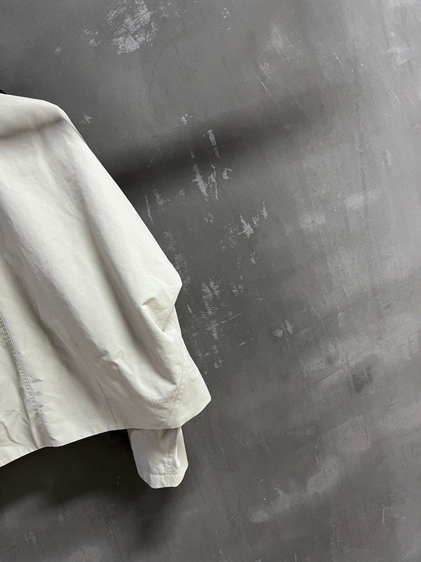 Giacca BV 25S con collo in pelle di pecora in tessuto a trama alta bianco