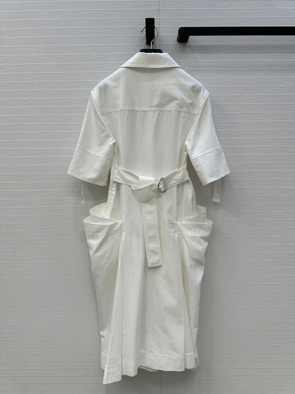 Abito BV con scollo a V e maniche arrotolate in tencel bianco