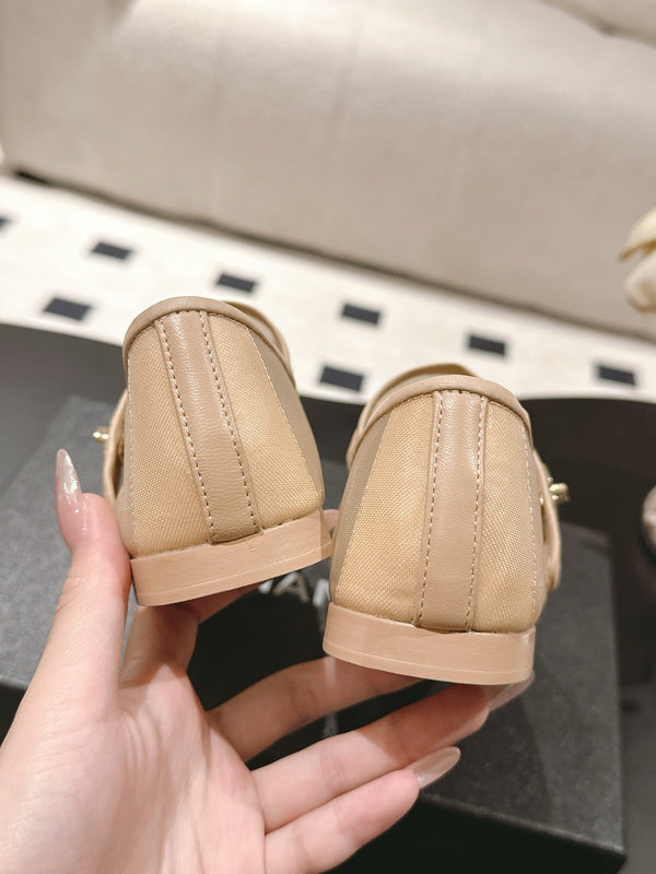 CC 25s Coco Beach Mary Jane Flats Beige and Black Mesh Cowhide 329017