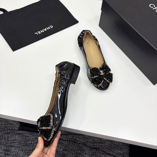 CC 25s Coco Beach Ballet Flats Glossy Black Sheepskin 331786