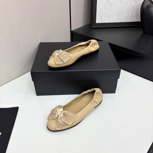 CC 25s Coco Beach Ballet Flats Beige Sheepskin 331787