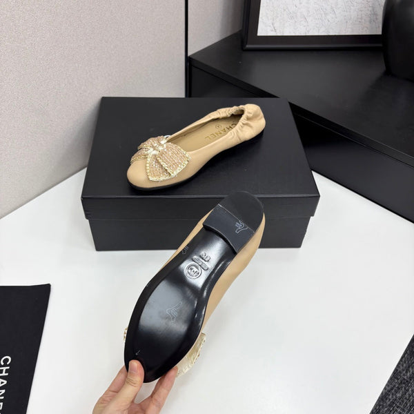 CC 25s Coco Beach Ballet Flats Beige Sheepskin 331787