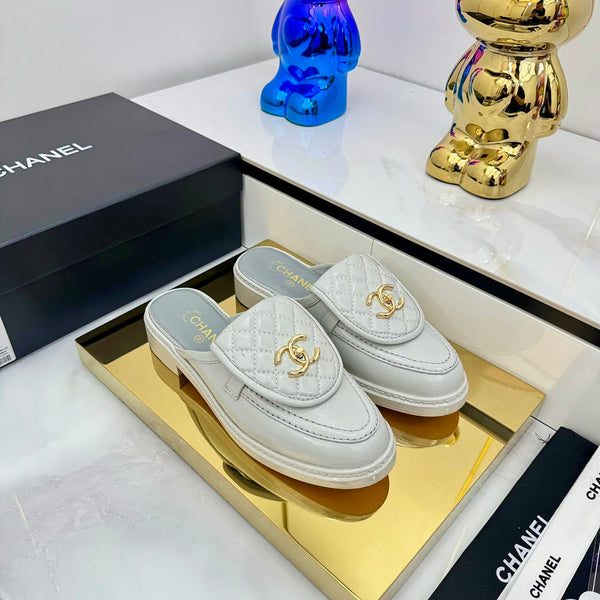 CC Loafers Mule Light Gray Sheepskin 368054