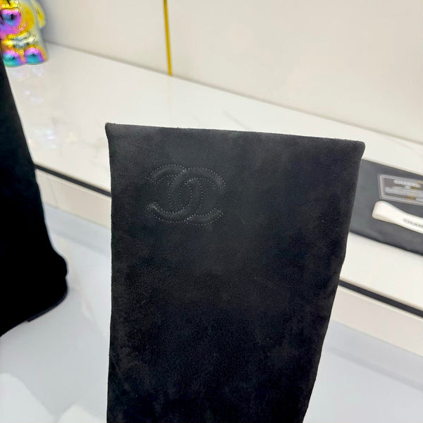 CC 25 High Knee Boots Black Suede 369898