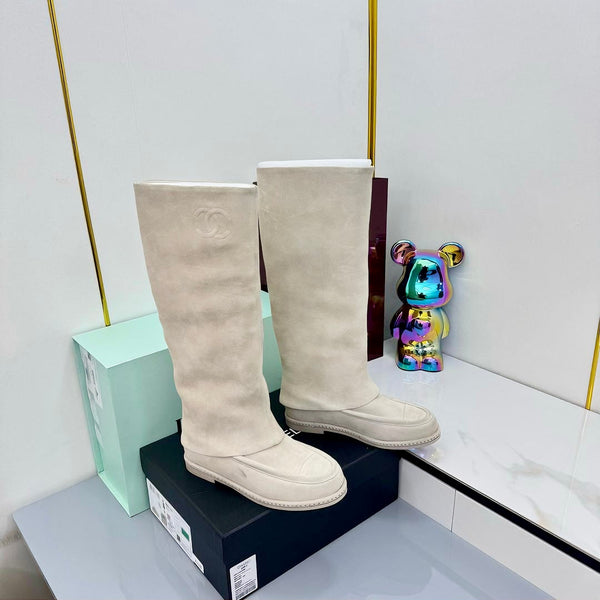 CC 25 High Knee Boots Off White Suede 369899