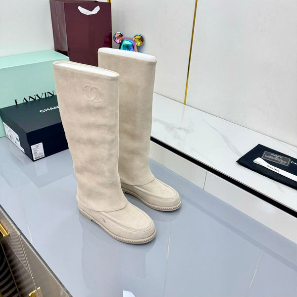 CC 25 High Knee Boots Off White Suede 369899