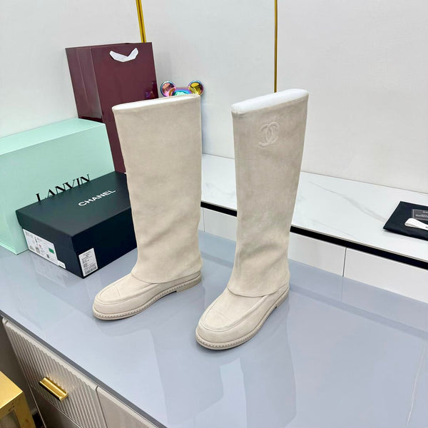 CC 25 High Knee Boots Off White Suede 369899
