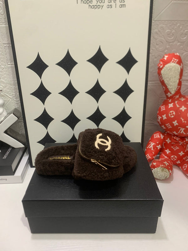 CC 25s Logo Slippers Chocolate Brown Shearling 455080