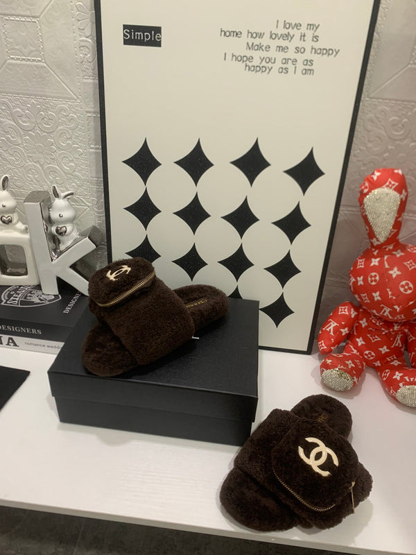 CC 25s Logo Slippers Chocolate Brown Shearling 455080