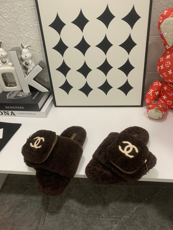 CC 25s Logo Slippers Chocolate Brown Shearling 455080