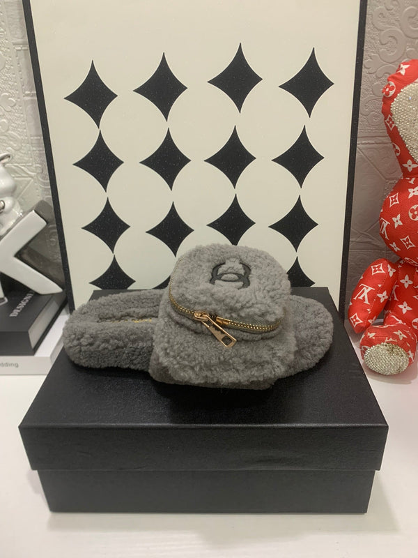 CC 25s Logo Slippers Gray Shearling 455073