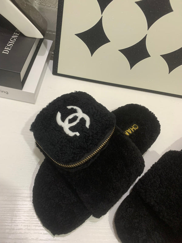 CC 25s Logo Slippers Black Shearling 455081
