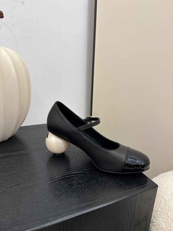 CC 25A Double C Giant Pearl Heel Mary Janes Black Cowhide 127024