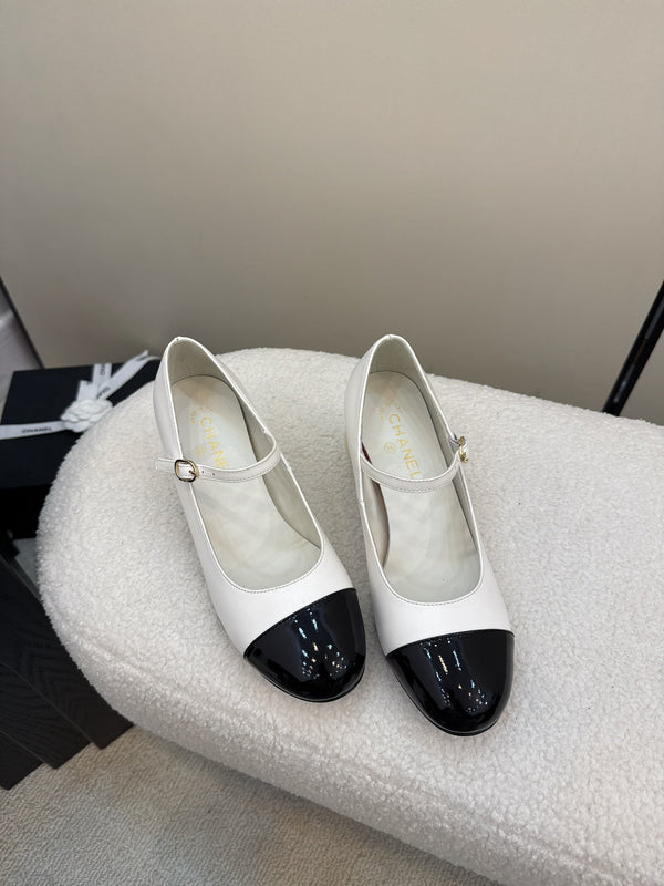 CC 25A Double C Giant Pearl Heel Mary Janes White Cowhide 127018