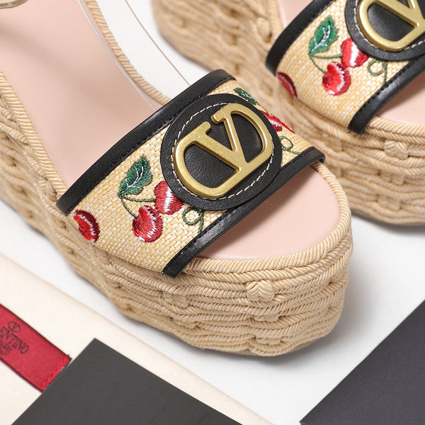 VL Flatform Sandal 15mm In Black Cherry Embroidery Cowhide 456393