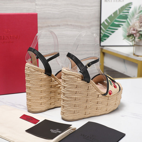 VL Flatform Sandal 15mm In Black Cherry Embroidery Cowhide 456393