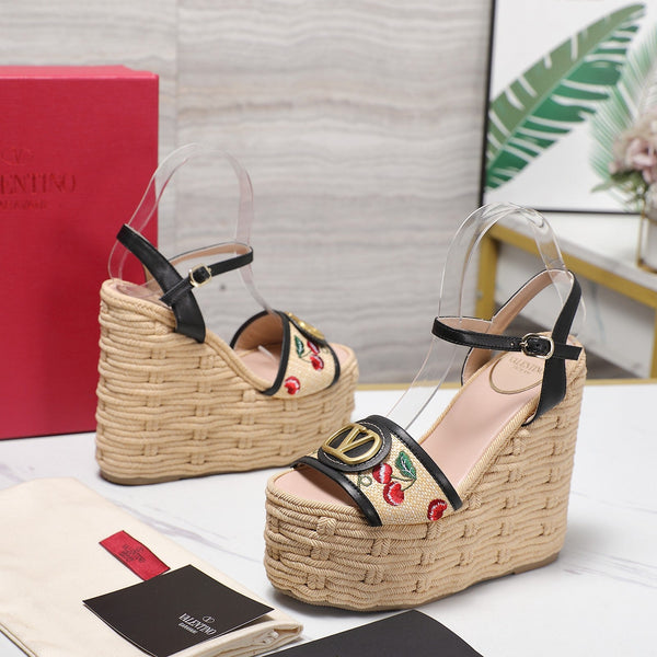 VL Flatform Sandal 15mm In Black Cherry Embroidery Cowhide 456393