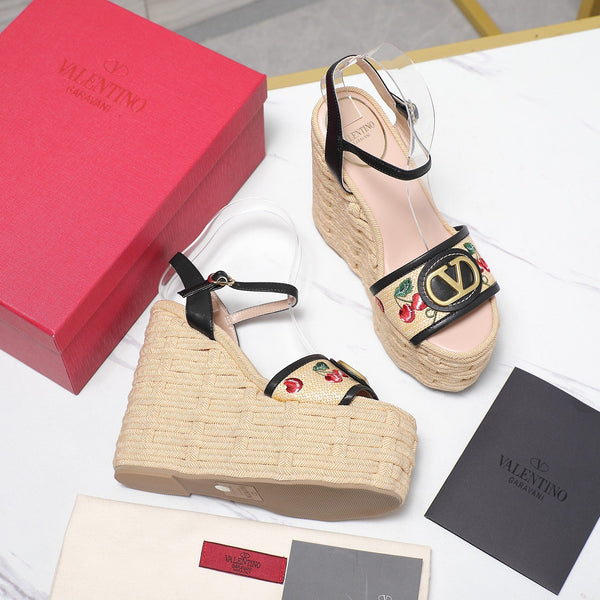 VL Flatform Sandal 15mm In Black Cherry Embroidery Cowhide 456393