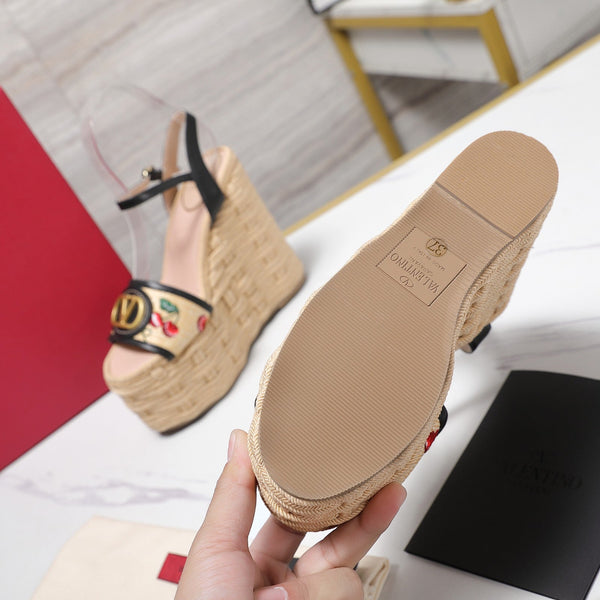 VL Flatform Sandal 15mm In Black Cherry Embroidery Cowhide 456393