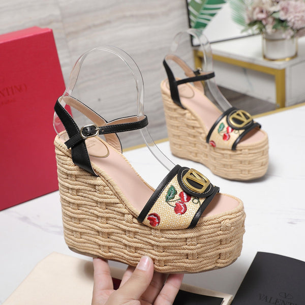 VL Flatform Sandal 15mm In Black Cherry Embroidery Cowhide 456393