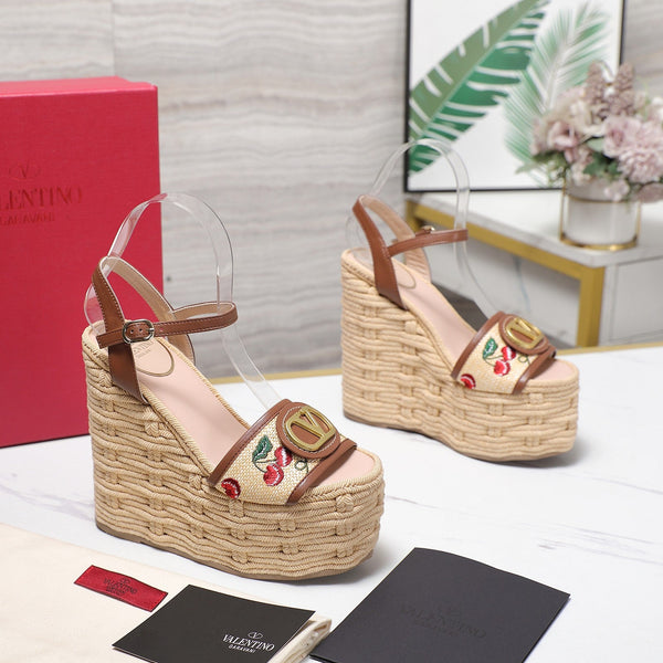 VL Flatform Sandal 15mm In Brown Cherry Embroidery Cowhide 456392