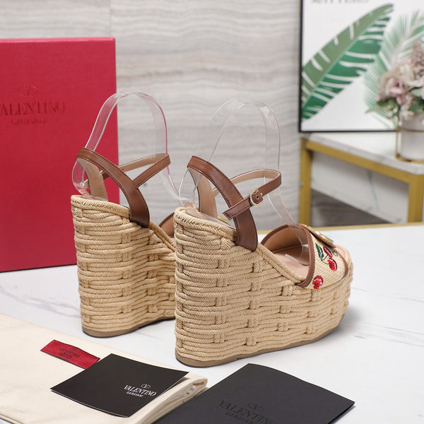 VL Flatform Sandal 15mm In Brown Cherry Embroidery Cowhide 456392