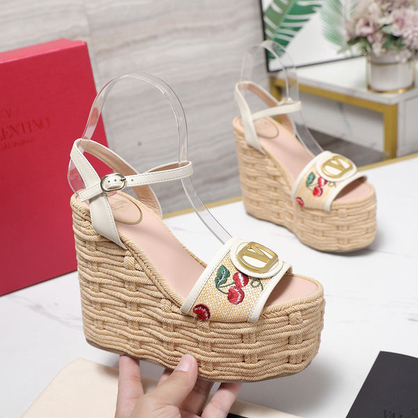VL Flatform Sandal 15mm In White Cherry Embroidery Cowhide 456391