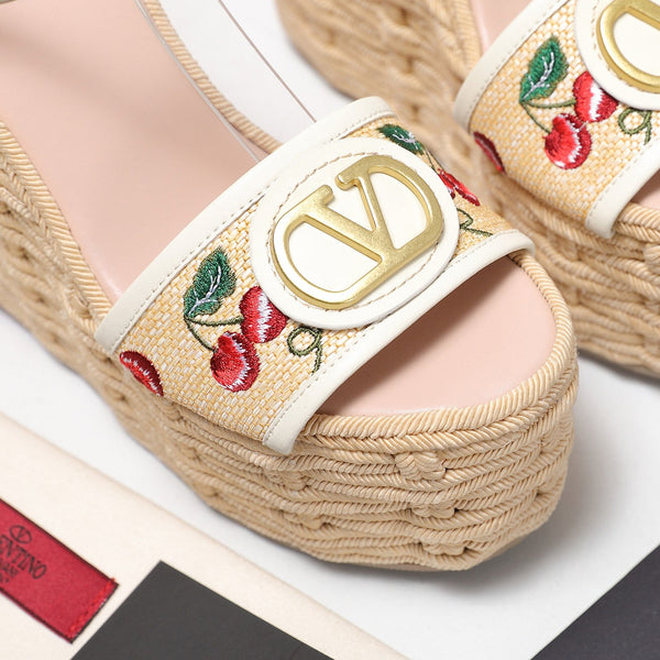 VL Flatform Sandal 15mm In White Cherry Embroidery Cowhide 456391