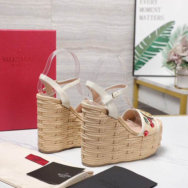 VL Flatform Sandal 15mm In White Cherry Embroidery Cowhide 456391