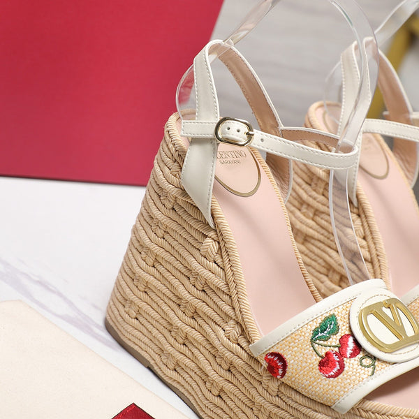 VL Flatform Sandal 15mm In White Cherry Embroidery Cowhide 456391