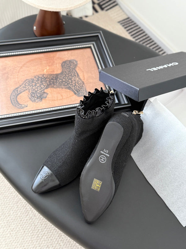 CC 25P Show-Style Platform Wedge Mary Jane Boots Black Cowhide and Tweed 458773