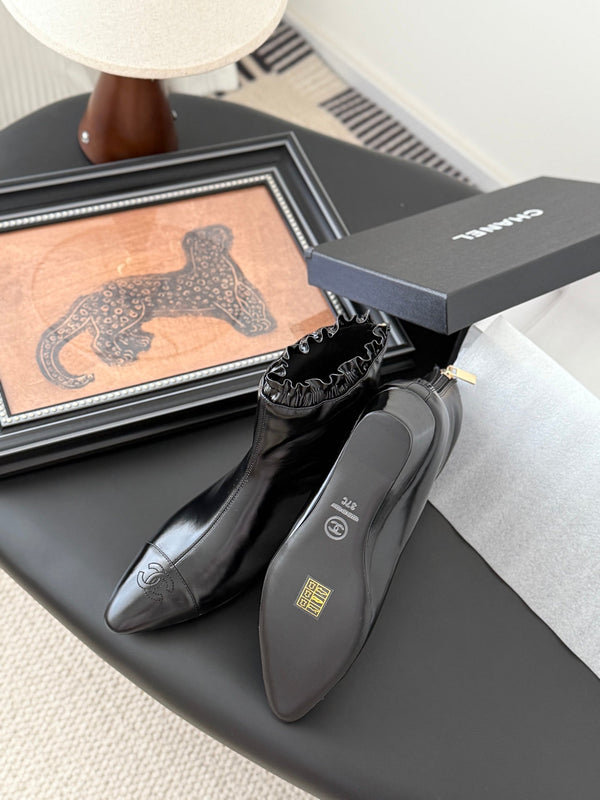 CC 25P Show-Style Platform Wedge Mary Jane Boots Black Patent Cowhide 458772