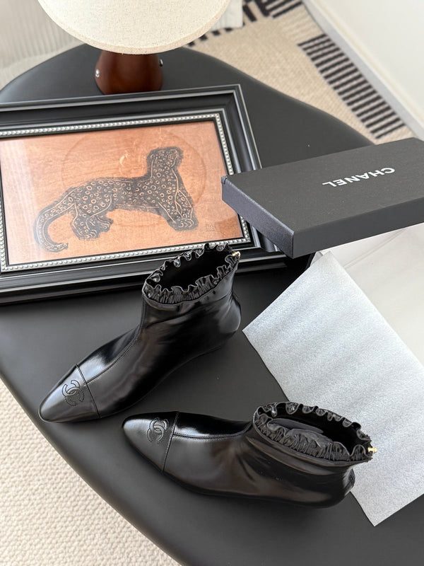 CC 25P Show-Style Platform Wedge Mary Jane Boots Black Patent Cowhide 458772