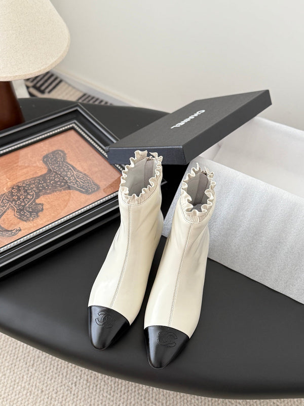 CC 25P Show-Style Platform Wedge Mary Jane Boots White Patent Cowhide 458771