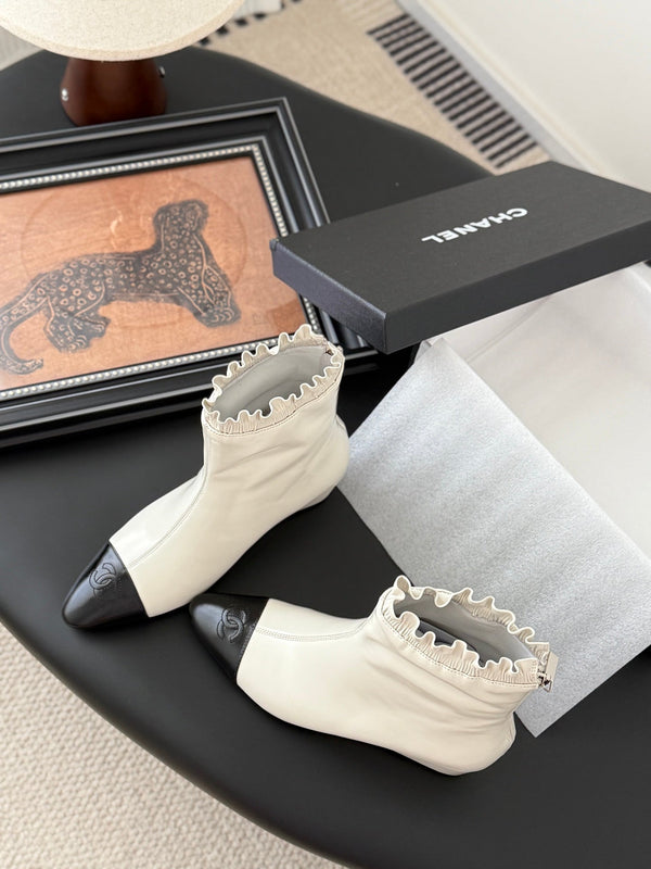 CC 25P Show-Style Platform Wedge Mary Jane Boots White Patent Cowhide 458771