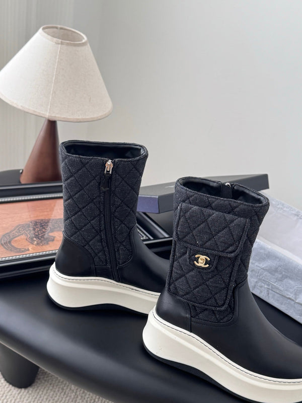 CC 25K Backpack Bucklet Boots Black Sheepskin 458711