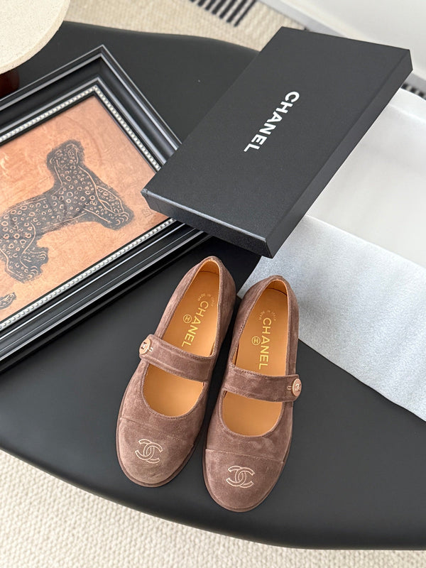 CC 25K Mary Jane Flats Brown Suede 458761